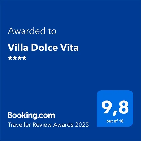 Dolce **** Villa Premantura